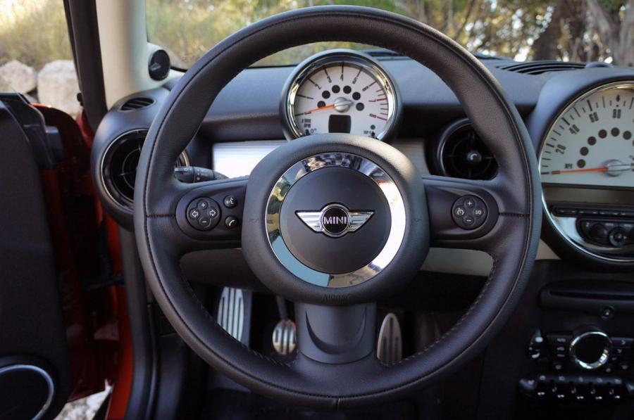  Mini Cooper S 2011 года  (фото 19 из 71)